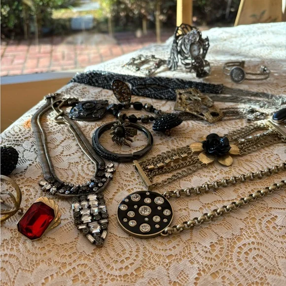 Black & Silver Vintage Necklace Collection Intricate jewelry Circa 1920s brooch